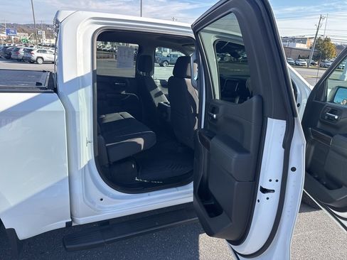 Used 2022 Chevrolet Silverado 1500 LT Trail Boss w/ LPO, Dark Essentials Package image 21