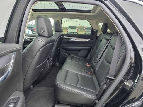 Used 2017 Cadillac XT5 Luxury w/ Driver Awareness Package image 24