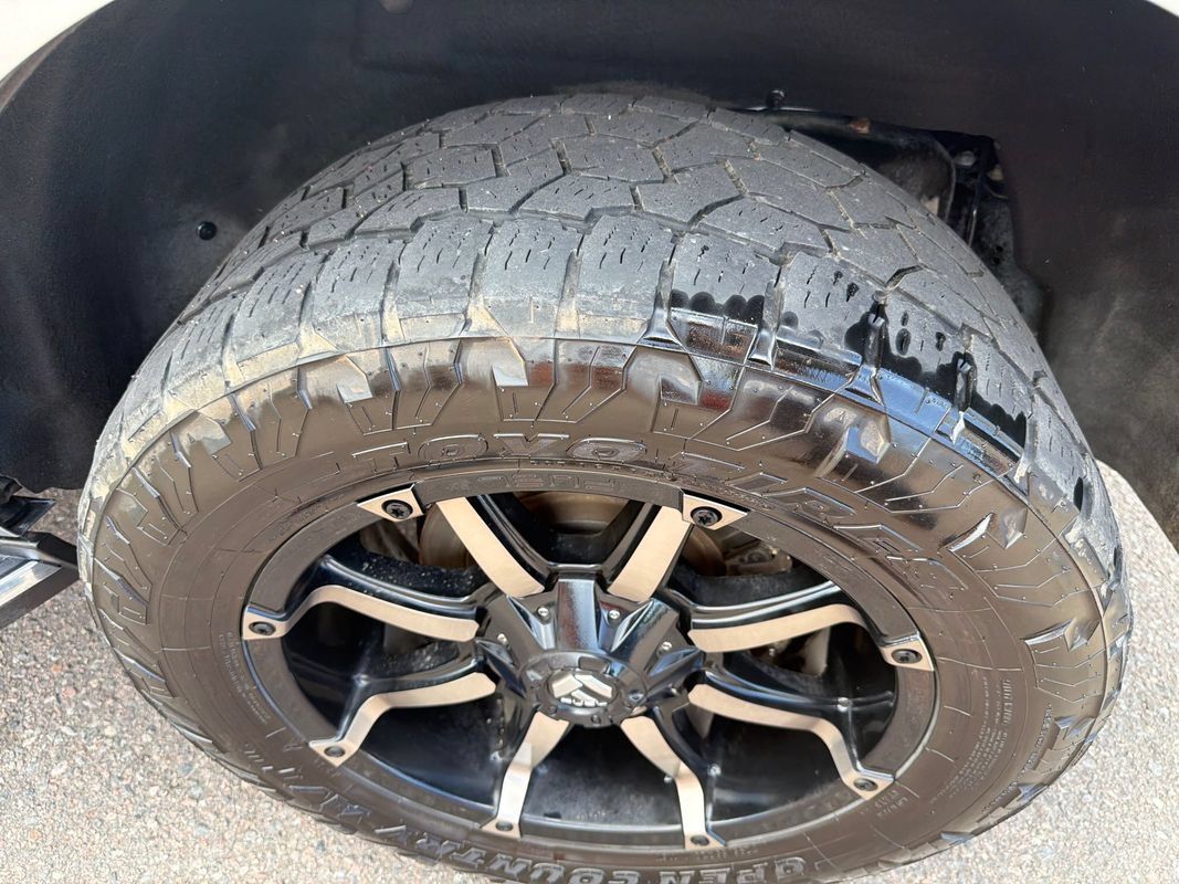 Used 2020 Ford Expedition XLT w/ Equipment Group 202A AWD/4WD image 25
