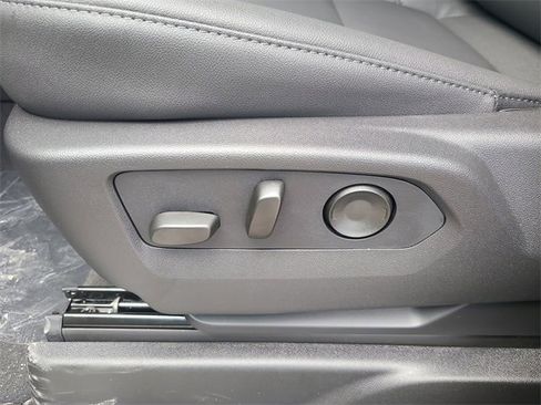 New 2025 Chevrolet Suburban LT w/ Comfort Package image 24