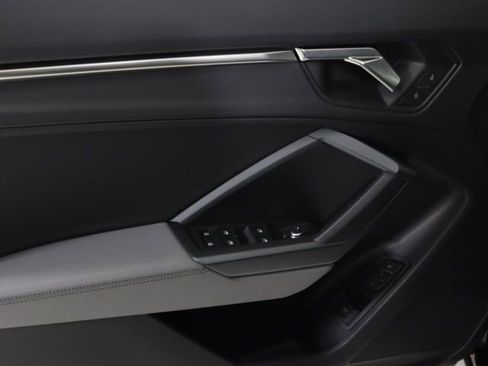 Certified 2025 Audi Q3 2.0T Premium w/ Convenience Package image 11