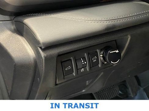 Used 2020 Subaru Outback Touring XT AWD/4WD image 17