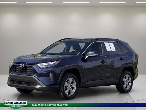 Used 2023 Toyota RAV4 XLE AWD/4WD image 7