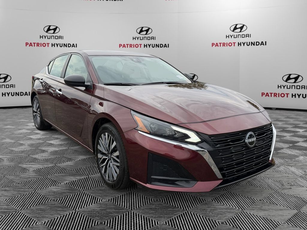 Used 2025 Nissan Altima 2.5 SV FWD 360° Tour