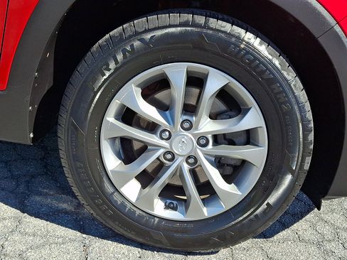 Used 2020 Hyundai Santa Fe SE image 8