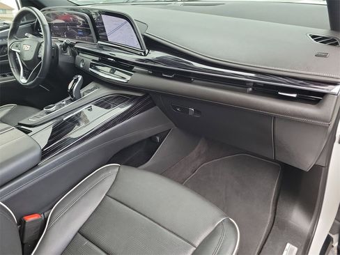 Certified 2023 Cadillac Escalade Sport w/ LPO, ONYX Package image 29