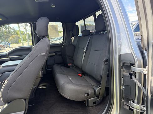 Used 2020 Ford F150 XLT w/ Equipment Group 302A Luxury AWD/4WD image 11