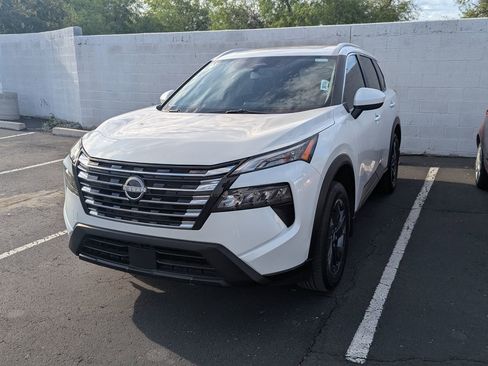 Certified 2025 Nissan Rogue SV w/ SV Premium Package image 2