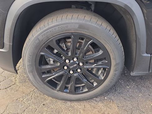 Used 2023 GMC Acadia SLE w/ Driver Convenience Package image 34