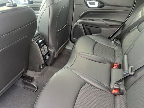 New 2026 Jeep Compass Latitude image 23