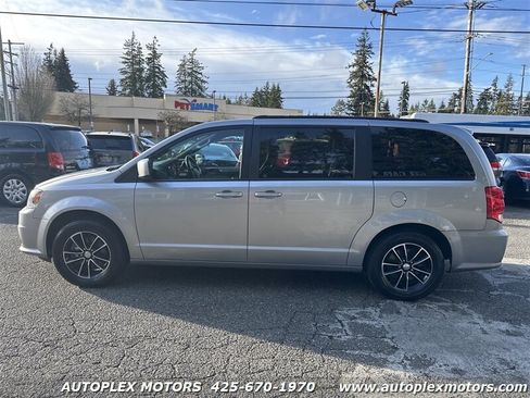 Used 2019 Dodge Grand Caravan GT image 4