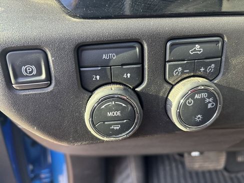 Certified 2025 Chevrolet Silverado 1500 LT image 9