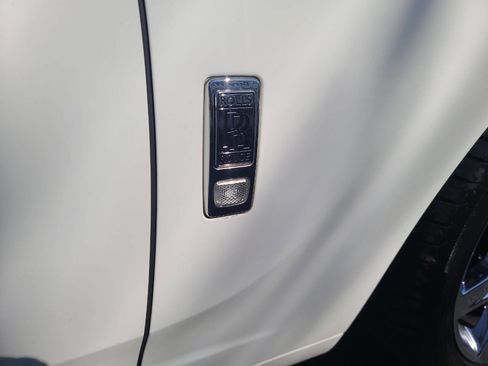 Used 2015 Rolls-Royce Ghost image 8
