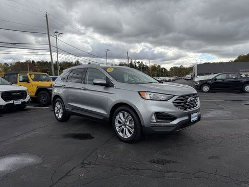 Used 2020 Ford Edge Titanium image 8