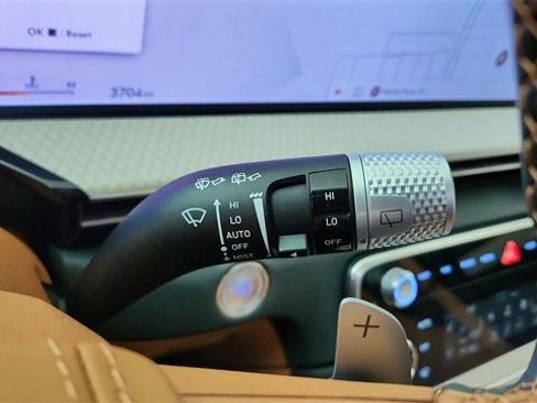 Used 2025 Genesis GV80 3.5T Prestige image 44