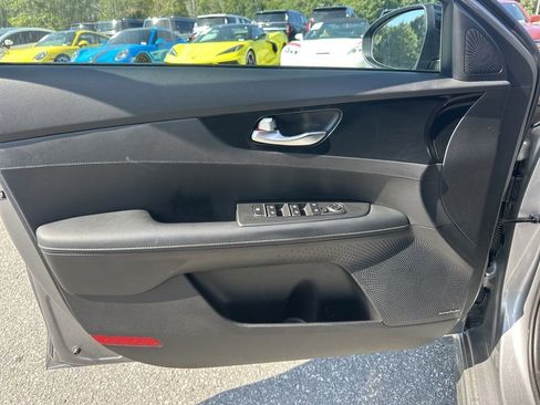 Used 2023 Kia Forte GT-Line w/ GT-Line Premium Package image 24