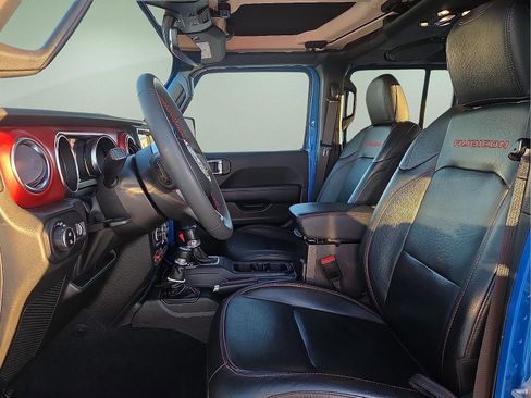 Used 2023 Jeep Gladiator Rubicon w/ Cold Weather Group image 14