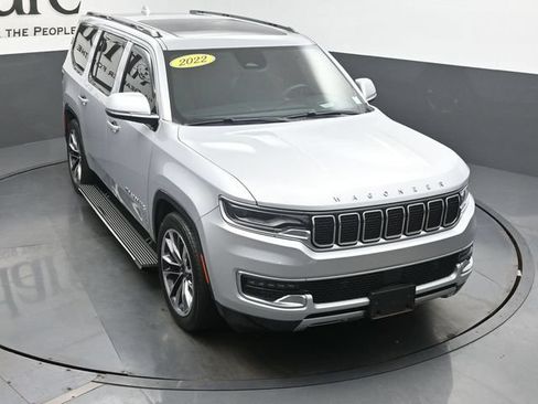 Used 2022 Jeep Wagoneer Series III w/ Premium Group I AWD/4WD image 49