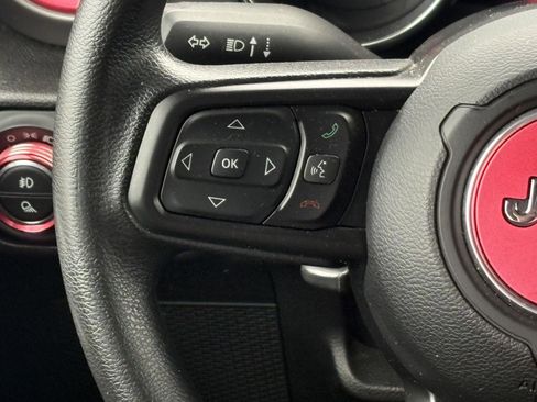 Used 2022 Jeep Gladiator Sport AWD/4WD image 9