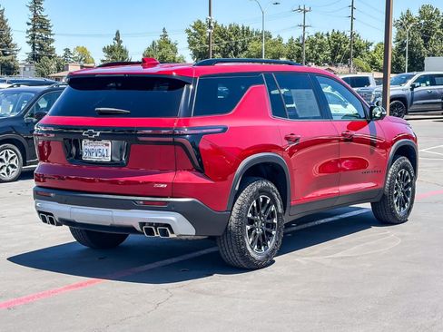 Used 2024 Chevrolet Traverse Z71 AWD/4WD image 4