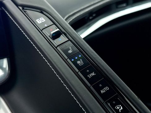 Used 2020 Chevrolet Corvette Stingray w/ 3LT Preferred Equipment Group image 28