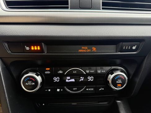 Used 2014 MAZDA MAZDA3 s Touring image 23