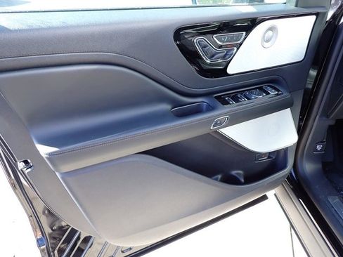 New 2025 Lincoln Aviator Reserve w/ Equipment Group 201A AWD/4WD image 19