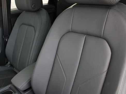 Used 2024 Audi Q3 2.0T Premium w/ Convenience Package AWD/4WD image 7