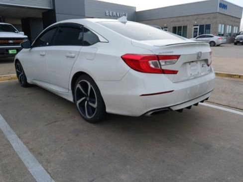 Used 2020 Honda Accord Sport image 9