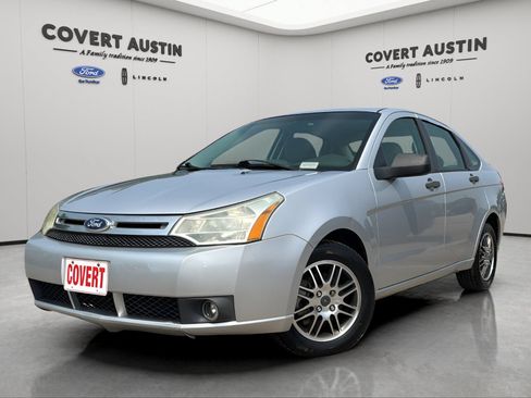 Used 2011 Ford Focus SE w/ 201A Rapid Spec Order Code FWD image 1
