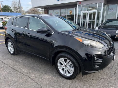 Used 2018 Kia Sportage LX image 4