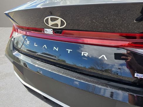 New 2025 Hyundai Elantra Blue image 11