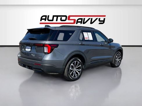 Used 2025 Ford Explorer ST-Line AWD/4WD image 7