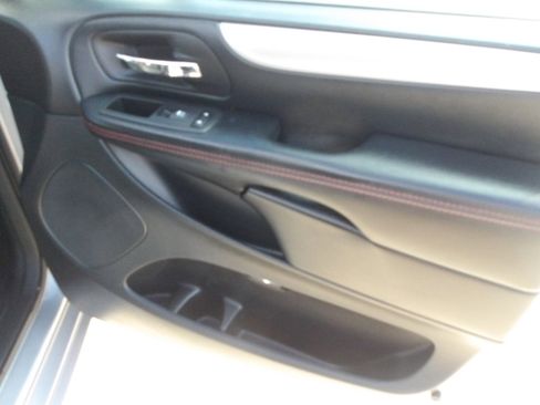 Used 2019 Dodge Grand Caravan GT image 8