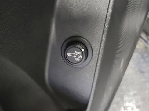 Used 2024 Chevrolet Equinox LT image 17