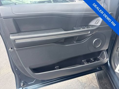 Used 2023 Ford Expedition XLT AWD/4WD image 25