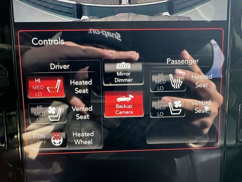 Used 2019 RAM 1500 Laramie image 26