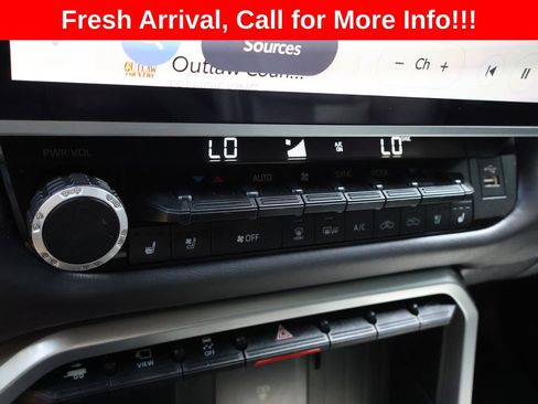 Used 2025 Toyota Tundra Platinum AWD/4WD image 22