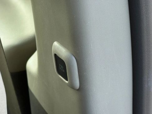 Used 2016 Toyota Sienna XLE Premium image 27