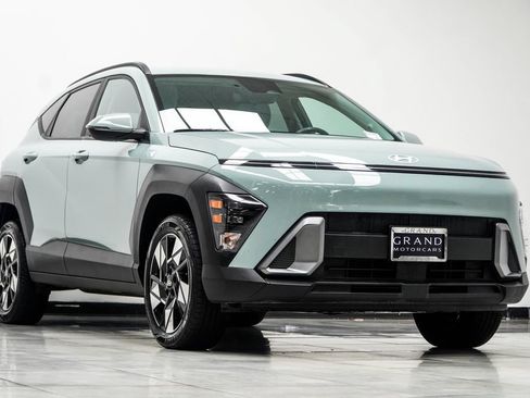 Used 2024 Hyundai Kona SEL AWD/4WD image 4