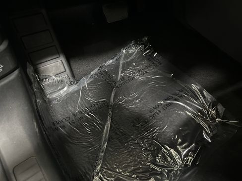 Used 2020 Ford Escape SEL image 17