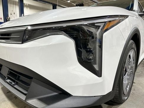 New 2025 Kia K4 LX image 28