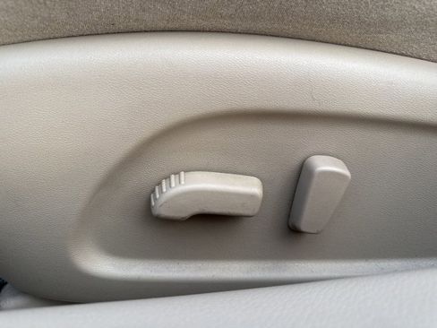 Used 2013 Nissan Altima 3.5 SV w/ Navigation Pkg image 12