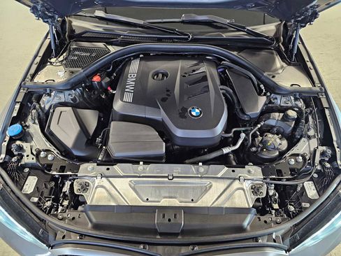Used 2025 BMW 330i xDrive Sedan w/ M Sport Package image 9