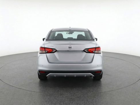 Used 2025 Nissan Versa SV image 7