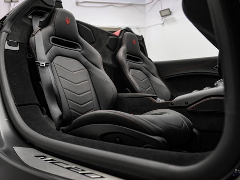 Used 2023 Maserati MC20 Spyder RWD image 66