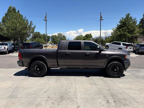 Used 2022 RAM 3500 Limited AWD/4WD image 3