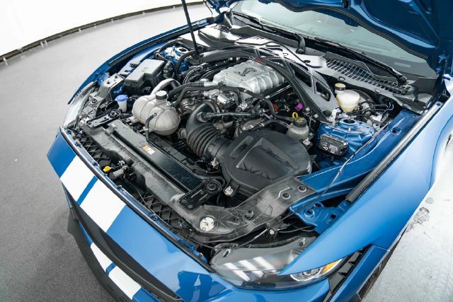 Used 2020 Ford Mustang Shelby GT500 w/ Carbon Fiber Track Pack RWD image 30