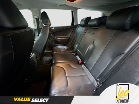 Used 2010 Volkswagen Passat Komfort FWD image 25