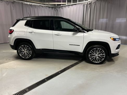 Used 2024 Jeep Compass Limited w/ Elite Group AWD/4WD image 8